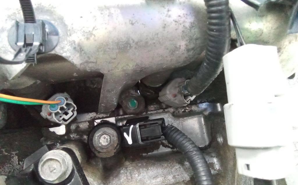 форсунка Nissan Note E12 2014, 1.2 л., бензин, МКПП - фото №1