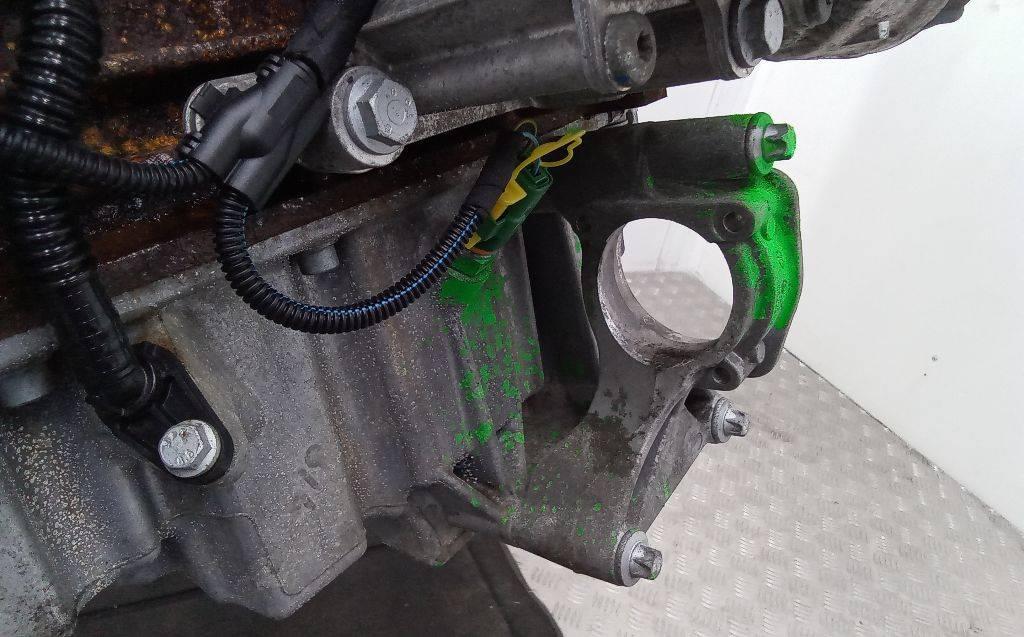 кронштейн полуоси Alfa Romeo Giulietta 940 2010, 1.6 л., дизель, МКПП, 55222927 - фото №1