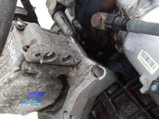 кронштейн компрессора кондиционера SsangYong Rodius 1 поколение [рестайлинг] 2007, 2.7 л., дизель, МКПП