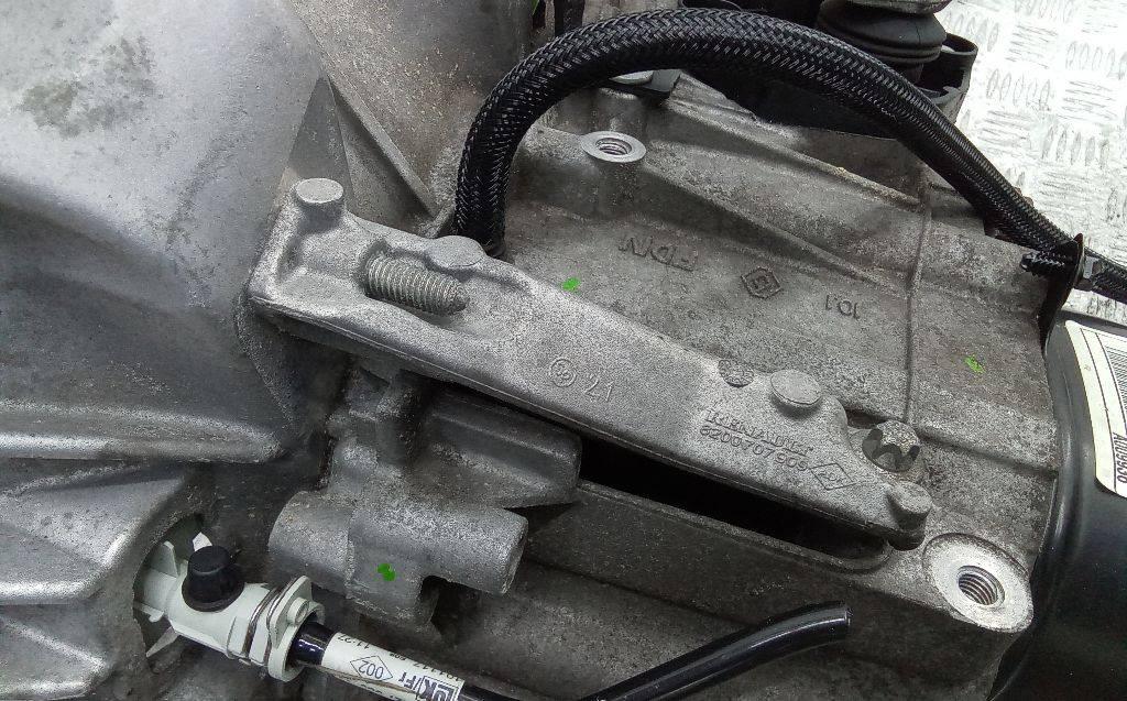 кронштейн КПП Renault Clio 4 поколение 2012, 1.5 л., дизель, МКПП, 8200707909 - фото №1