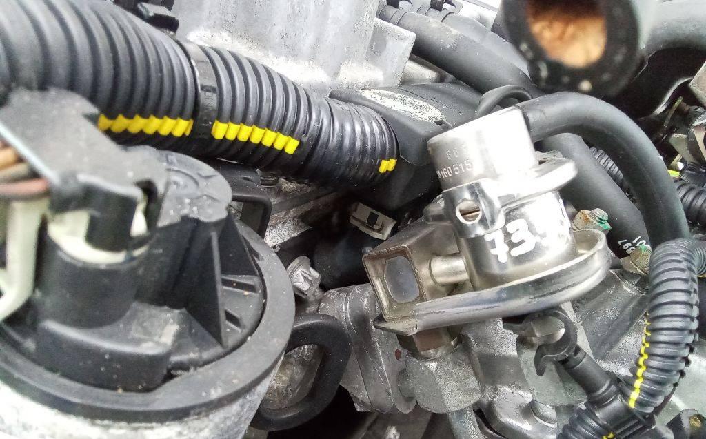 форсунка Opel Astra G 1998, 1.6 л., бензин, АКПП - фото №1