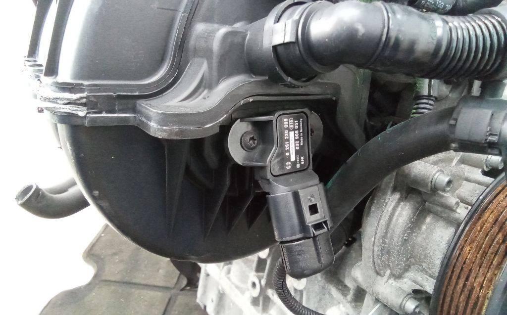 датчик абсолютного давления Volkswagen Golf 6 поколение 2008, 1.6 л., бензин, МКПП, 03C906051 - фото №1