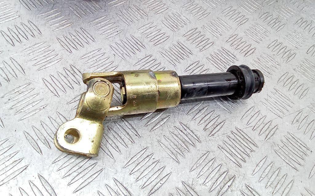 рулевой карданчик Renault Megane 1 поколение 1997 - фото №1