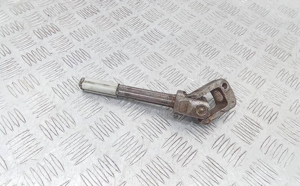 рулевой карданчик Volkswagen Golf 5 поколение 2004 - фото №1