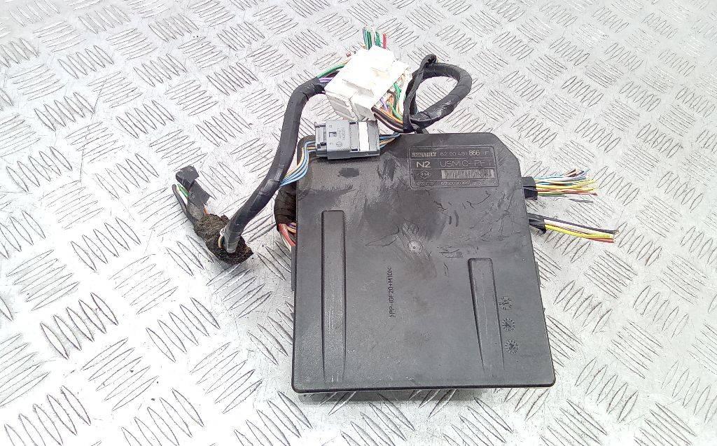 блок предохранителей Renault Megane 3 поколение 2008, 1.5 л., дизель, МКПП, 8200481866 - фото №1