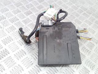 блок предохранителей Renault Megane 3 поколение 2008, 1.5 л., дизель, МКПП, 8200481866