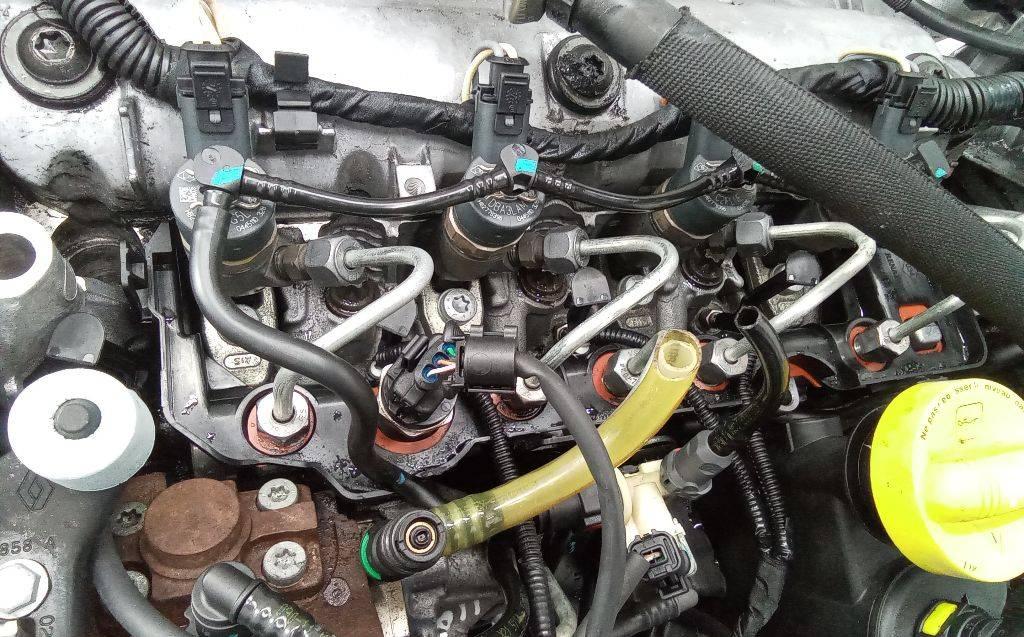 топливная рампа Renault Megane 3 поколение 2011, 1.9 л., дизель, МКПП - фото №1