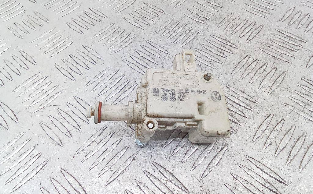 активатор замка крышки топливного бака Volkswagen Touareg 1 поколение 2004, 1J0810773 - фото №1