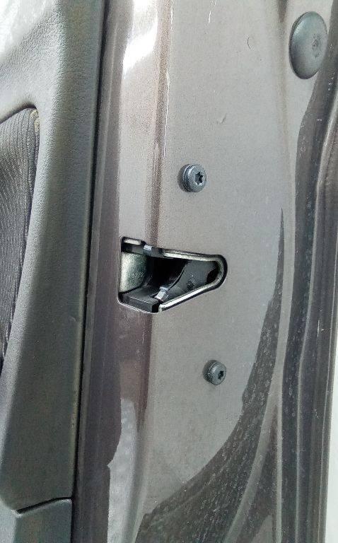 замок двери передней правой BMW 1 серия F20/F21 2013 - фото №1