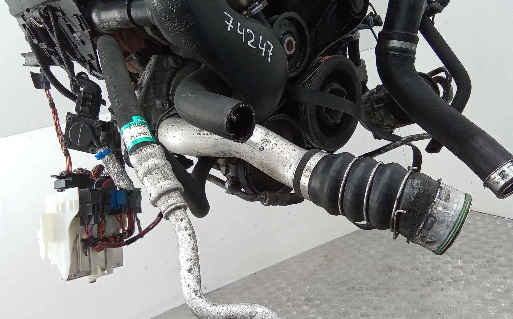 патрубок интеркулера BMW 3 серия E90/E91/E92/E93 2007, 2.0 л., дизель, АКПП, 7795304 - фото №1