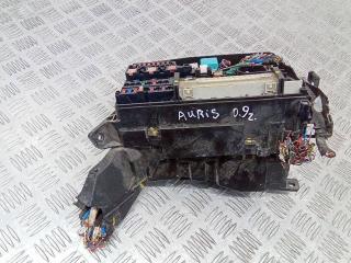 блок предохранителей Toyota Auris 1 поколение 2009