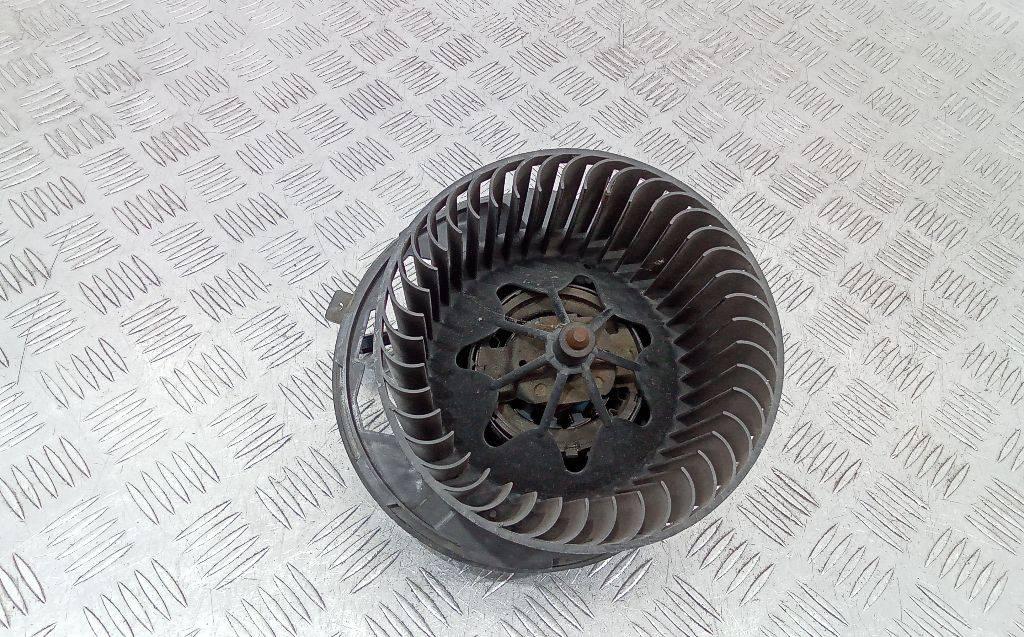 моторчик печки Volkswagen Golf 6 поколение 2008, 1K1820015 - фото №1