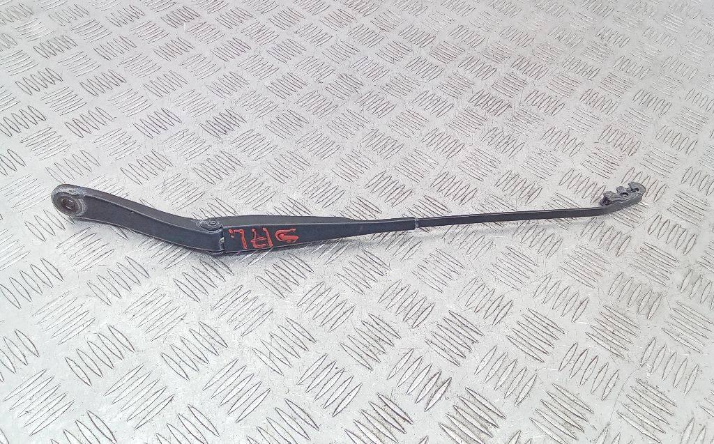 щеткодержатель (поводок стеклоочистителя, дворник) Dacia Duster 1 поколение 2012 - фото №1