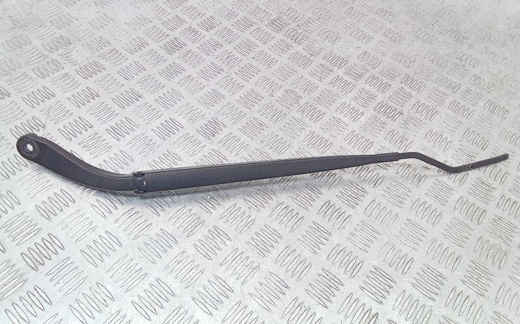 щеткодержатель (поводок стеклоочистителя, дворник) Renault Scenic 2 поколение 2005, 8200466006 - фото №1