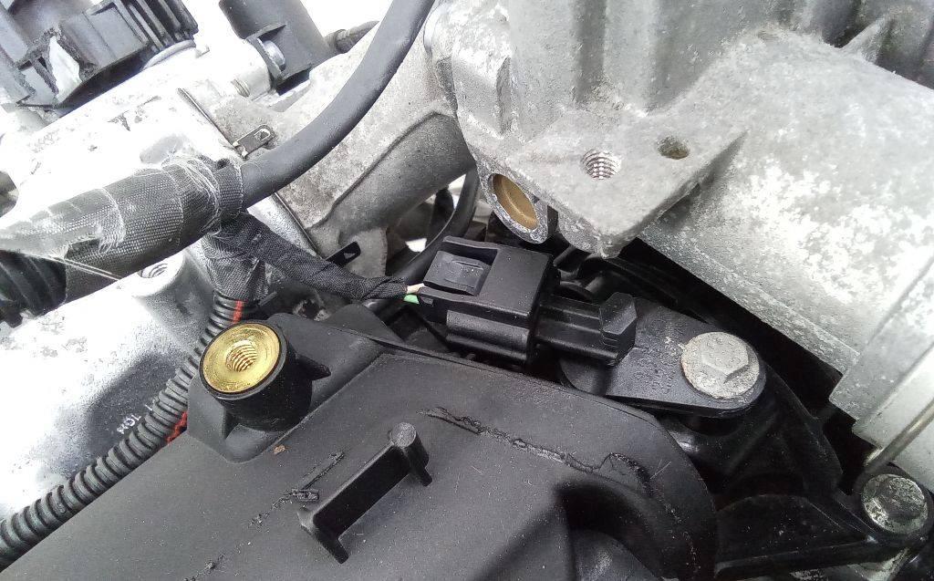 датчик распредвала Renault Clio 4 поколение 2012, 1.5 л., дизель, МКПП - фото №1