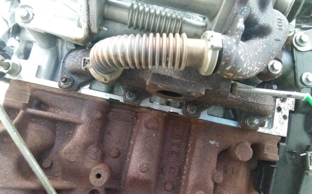 коллектор выпускной Renault Clio 4 поколение 2012, 1.5 л., дизель, МКПП - фото №1