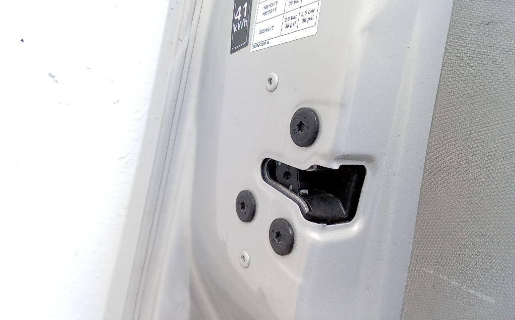 замок двери передней левой Renault Zoe 1 поколение 2018 - фото №1