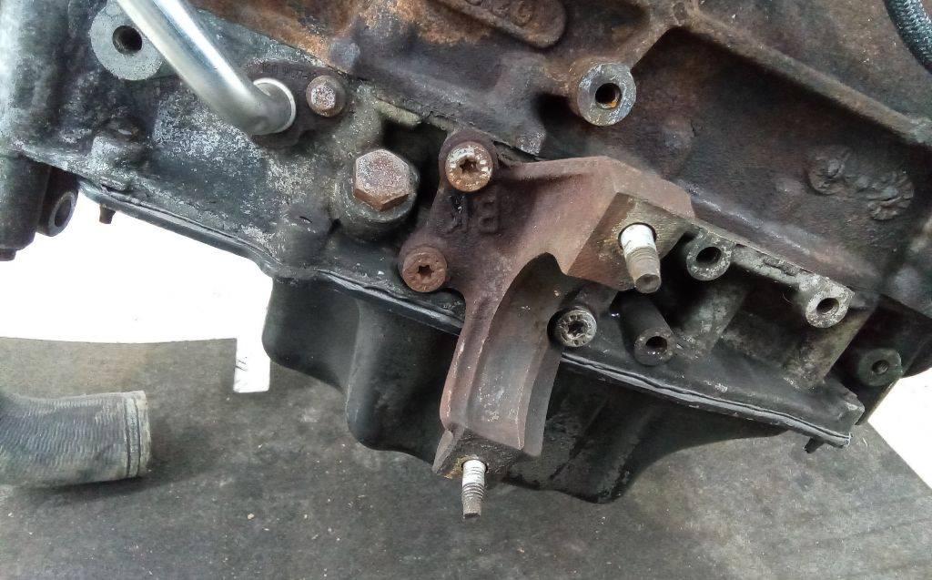 кронштейн полуоси Ford Transit 7 поколение 2007, 2.2 л., дизель, МКПП - фото №1