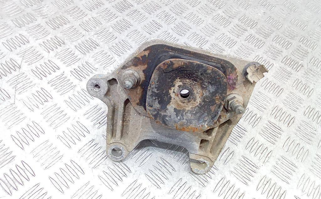 кронштейн КПП Opel Vivaro B 2016, 1.6 л., дизель, 112228161R - фото №1