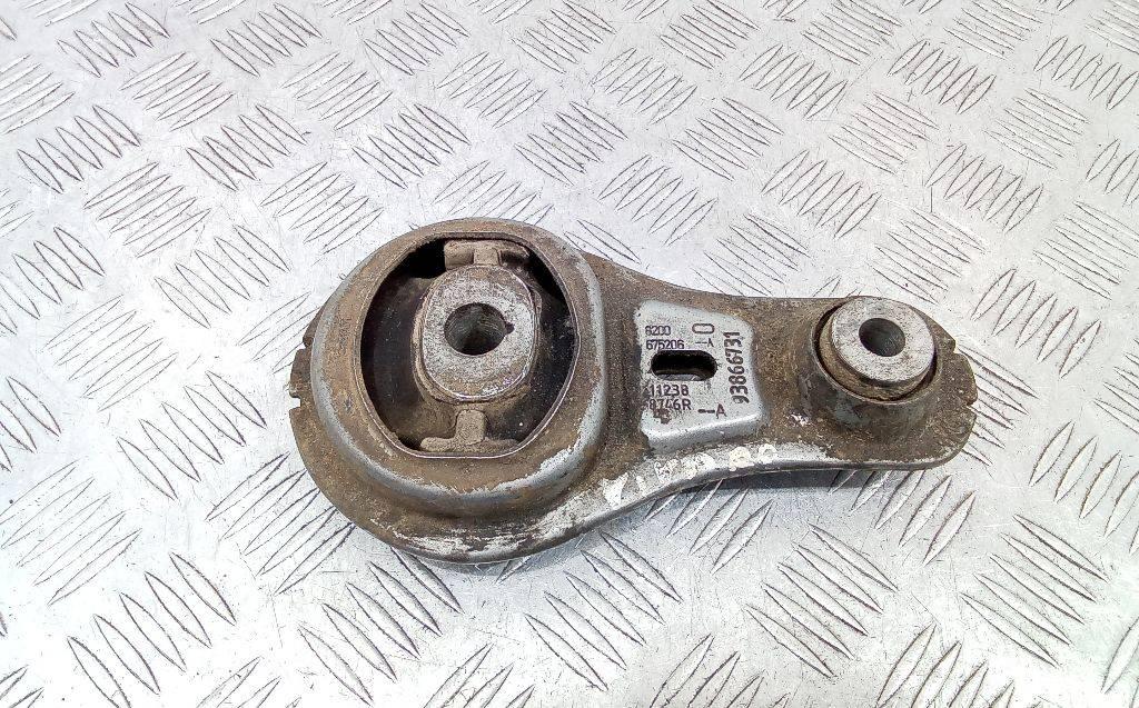 подушка крепления двигателя Opel Vivaro B 2016, 8200675206 - фото №1