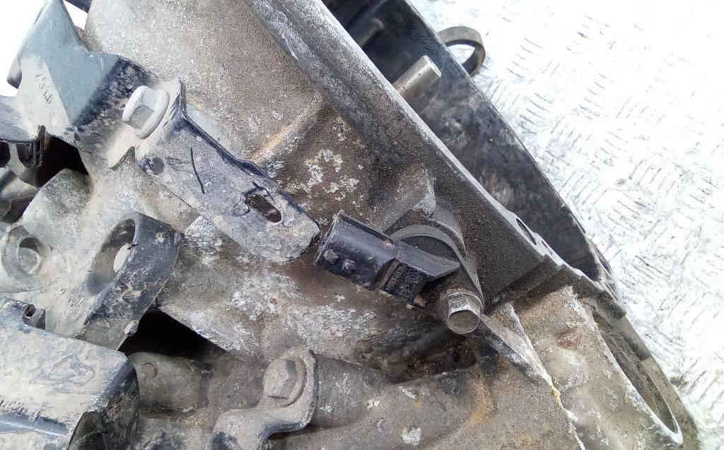 датчик коленвала Opel Vivaro B 2016, 1.6 л., дизель - фото №1