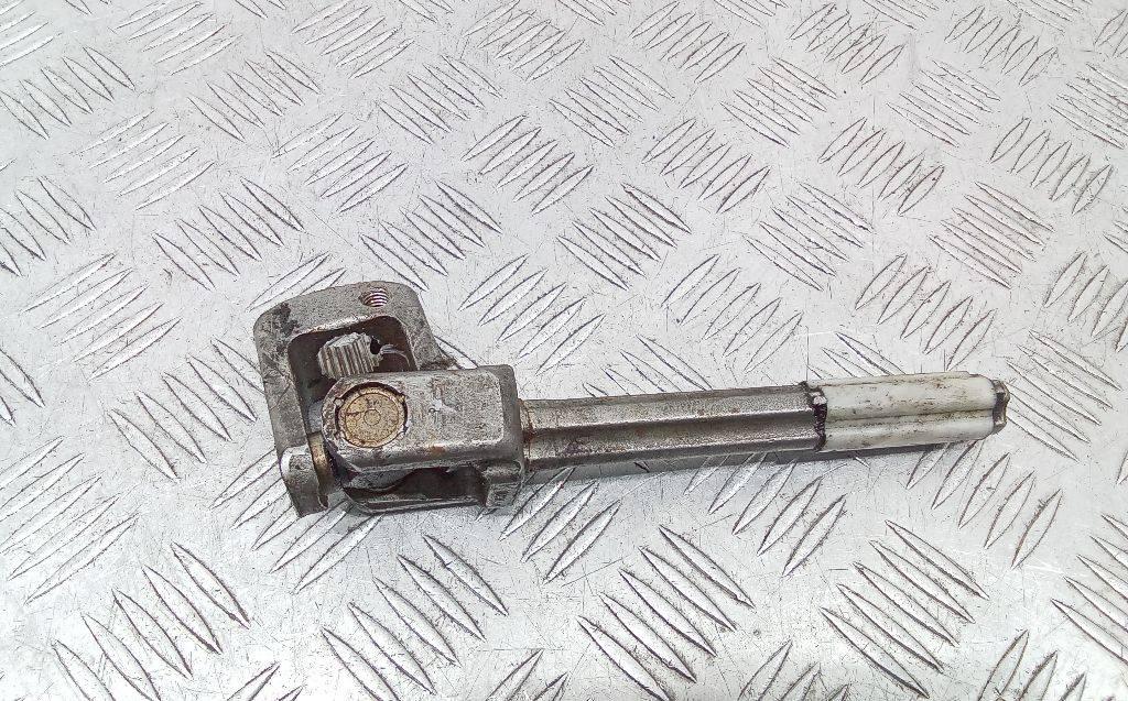 рулевой карданчик Volkswagen Golf 4 поколение 2001 - фото №1