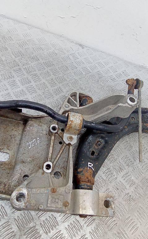 крепление рычага Volkswagen Jetta 5 поколение 2005, 1K0199296 - фото №1