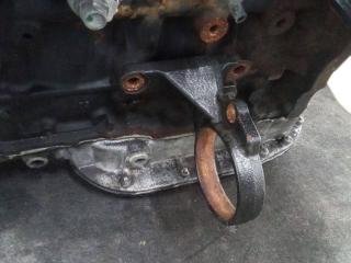 кронштейн полуоси Toyota Corolla 9 поколение (E120/E130) [рестайлинг] 2004, 2.0 л., дизель, МКПП