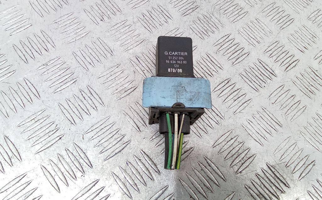 реле накала свечей Citroen C4 Picasso 1 поколение 2008, 1.6 л., дизель, МКПП, 9663696380 - фото №1