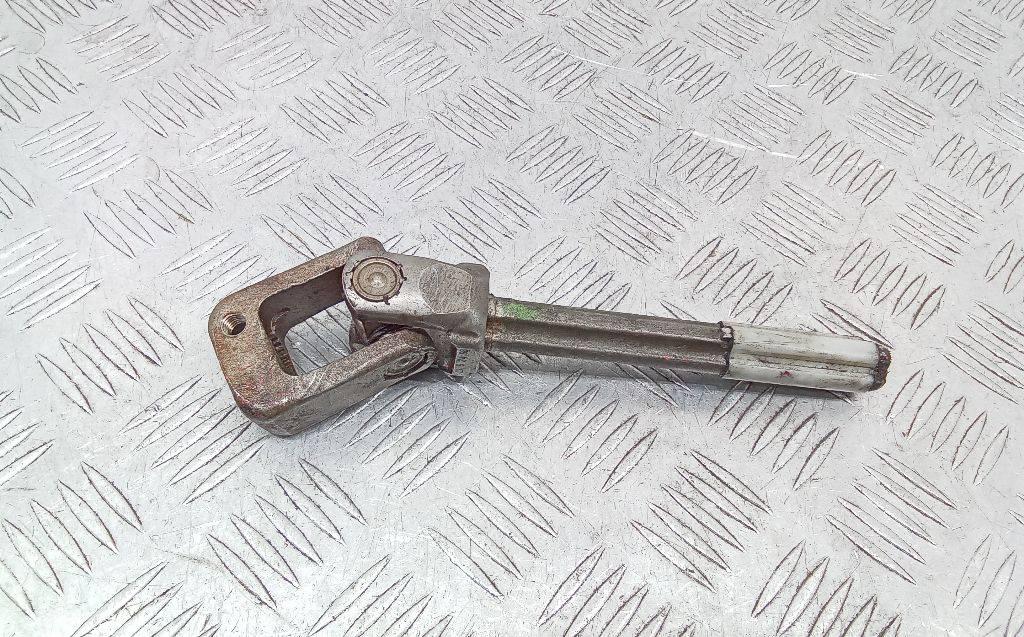 рулевой карданчик Volkswagen Golf 4 поколение 2000 - фото №1