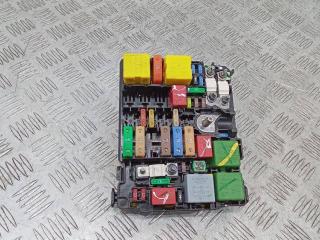 блок предохранителей Peugeot 2008 1 поколение [рестайлинг] 2017, 9804848580