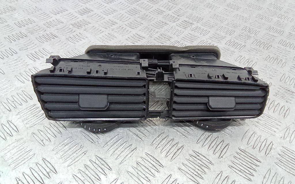 дефлектор обдува салона Volkswagen Golf 7 поколение 2015, 5G1819728 - фото №1