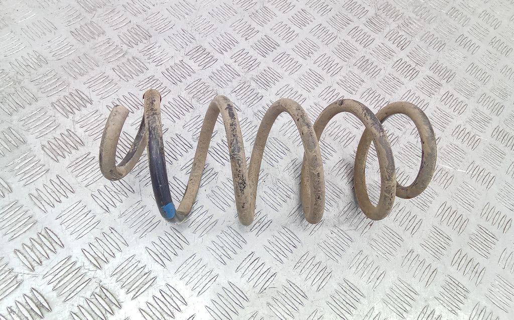 пружина задняя Renault Duster 1 поколение 2010, 1.5 л., дизель - фото №1