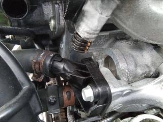 фланец (тройник) системы охлаждения Renault Clio 3 поколение 2008, 1.5 л., дизель, МКПП, 8200337841