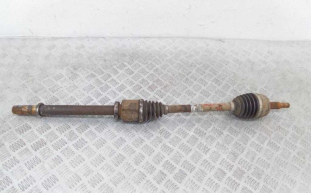 полуось передняя правая (приводной вал, ШРУС) Renault Megane 3 поколение 2011, дизель - фото №1