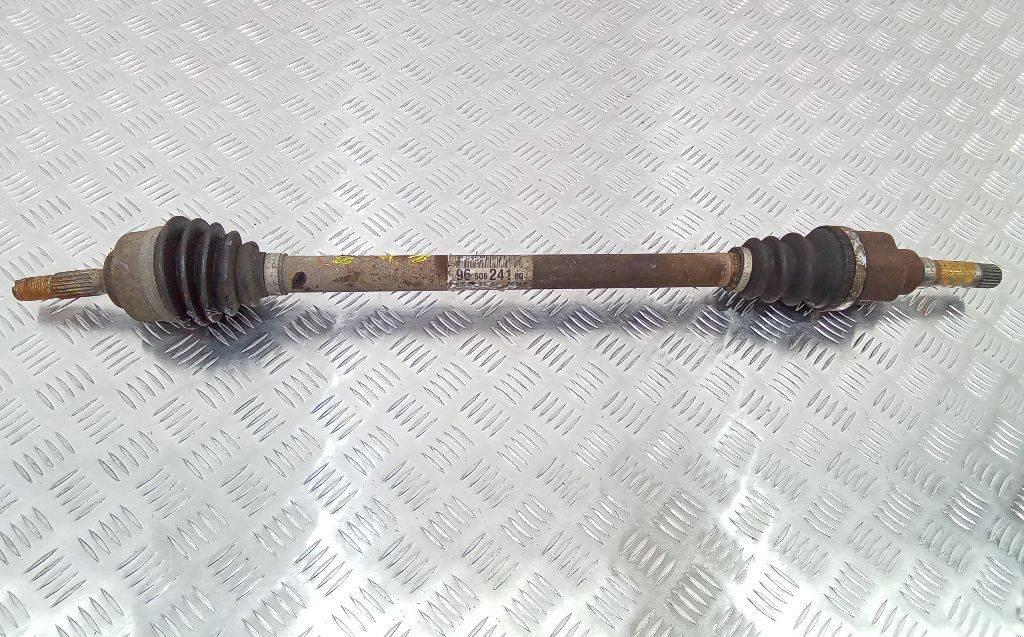 полуось передняя правая (приводной вал, ШРУС) Citroen C3 1 поколение 2004, 9650624180 - фото №1