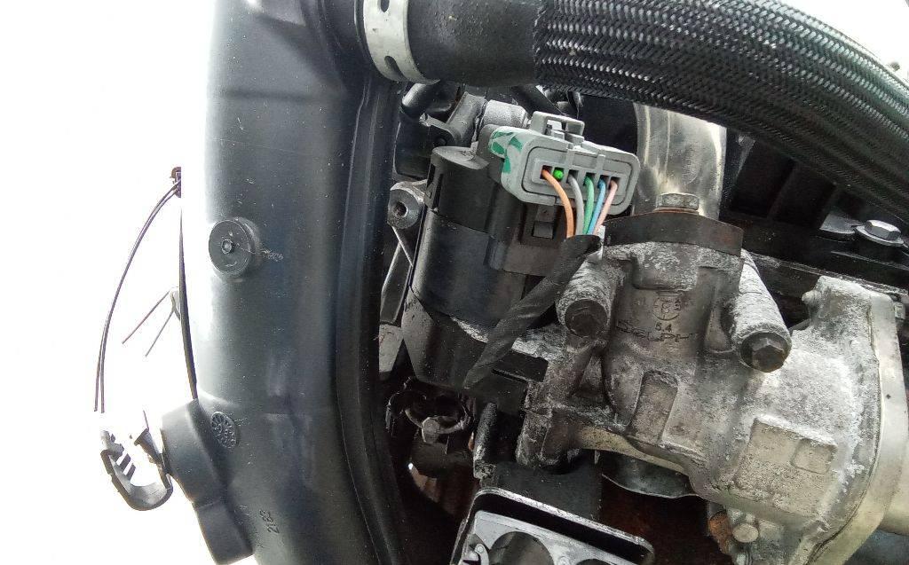 клапан EGR Citroen C5 2 поколение 2008, 2.0 л., дизель, АКПП - фото №1