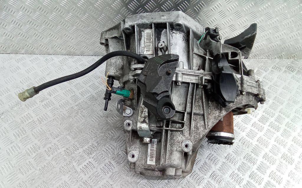 КПП механическая (МКПП) Renault Megane 3 поколение 2011, 1.5 л., дизель, МКПП, TL4A022 - фото №1