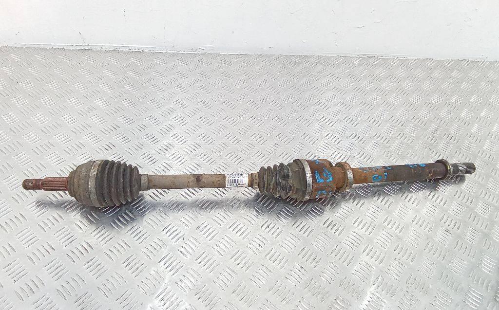 полуось передняя правая (приводной вал, ШРУС) Renault Clio 3 поколение 2006, 1.5 л., дизель, 8200499586 - фото №1