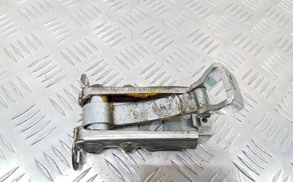 ограничитель открывания двери Mercedes-Benz Sprinter 2 поколение (W906) 2009, A9067200016 - фото №1