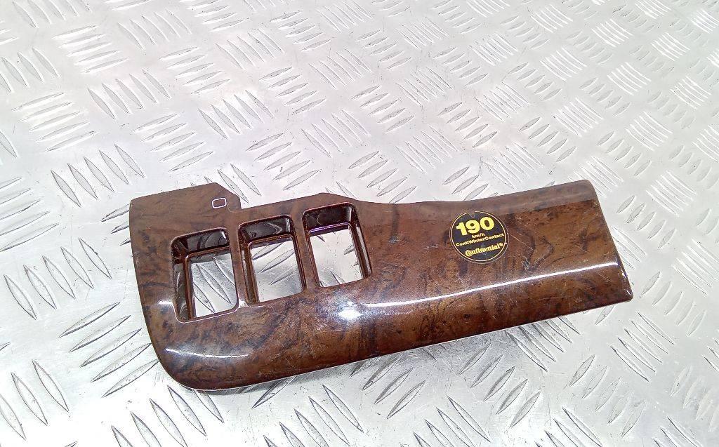 накладка на торпедо (консоль) Subaru Legacy 3 поколение 2001 - фото №1