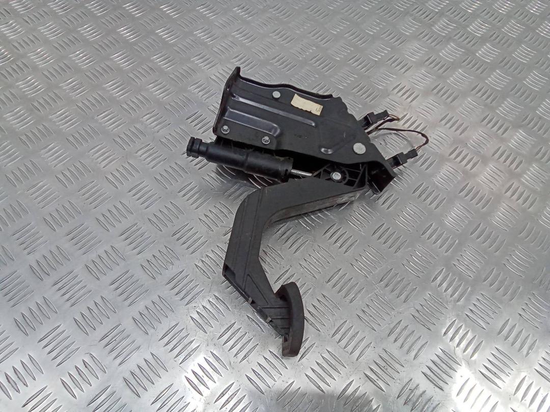 педаль сцепления Mercedes-Benz Sprinter 2 поколение (W906) 2011, A9062900501 - фото №1