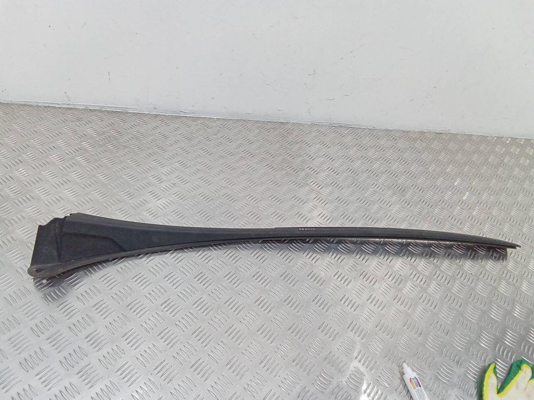 молдинг лобового стекла Opel Vivaro B 2016, 727608750R - фото №1