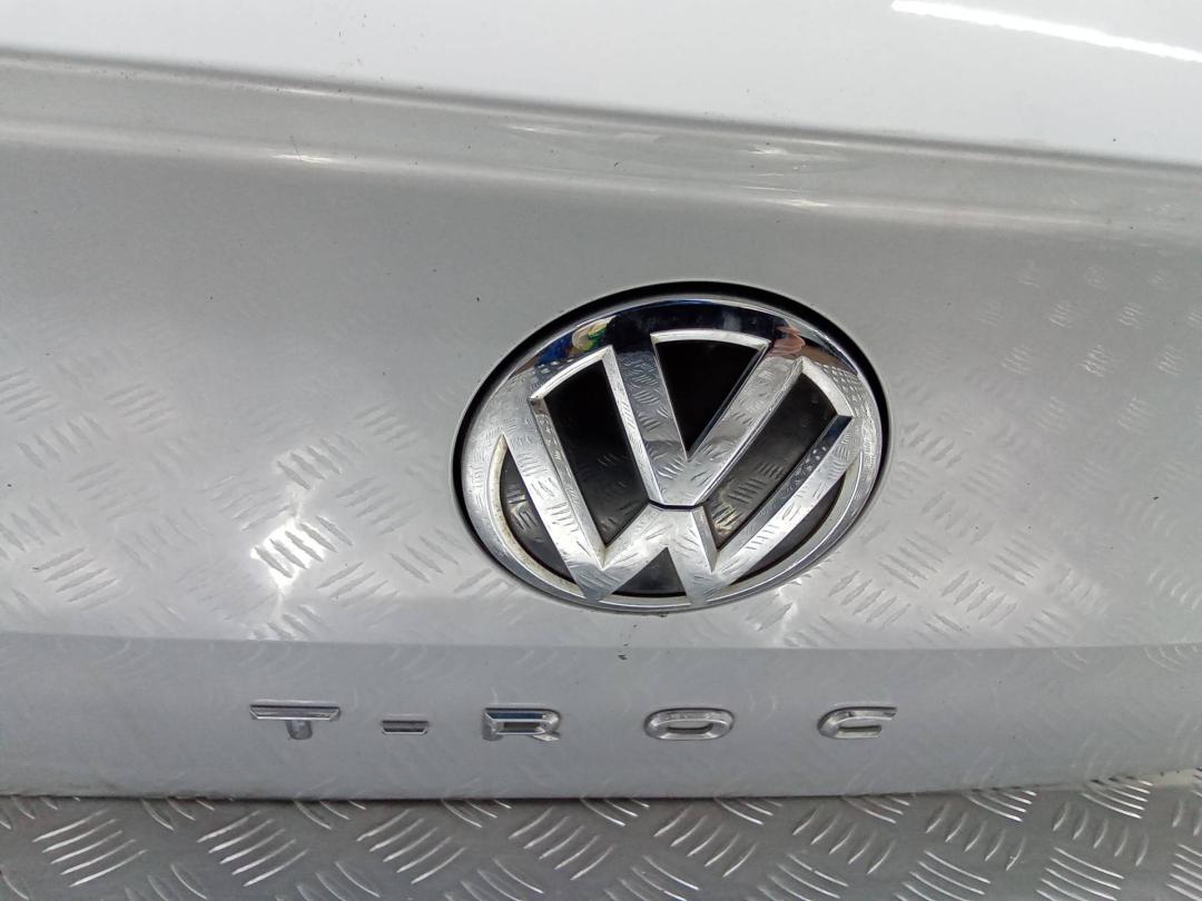 кнопка открытия багажника Volkswagen T-Roc 1 поколение 2019 - фото №1