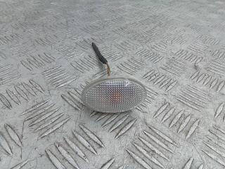 повторитель поворота на крыле Mercedes-Benz Vito W639 2006