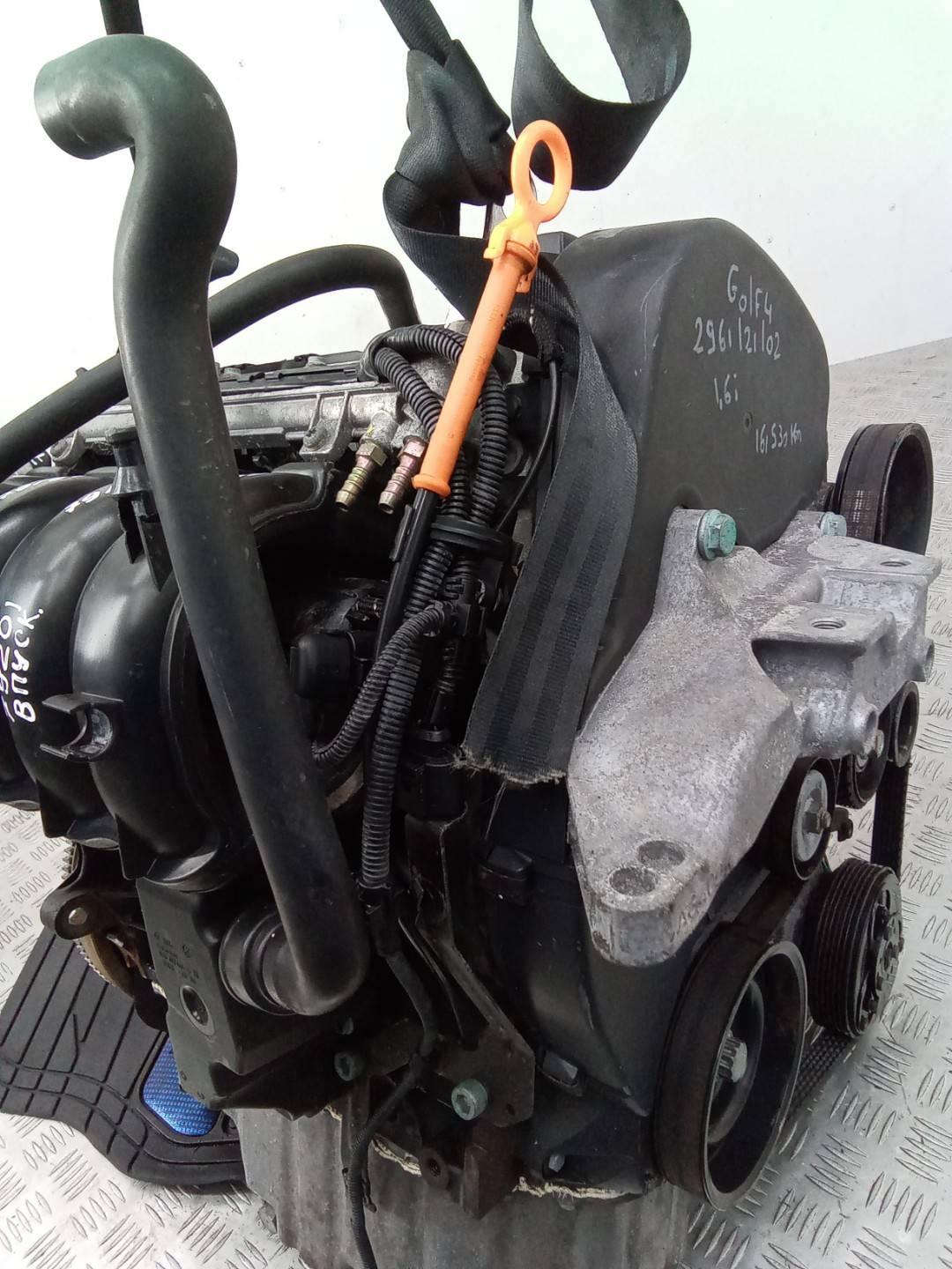 щуп двигателя Volkswagen Golf 4 поколение 2002, 1.6 л., бензин, МКПП - фото №1
