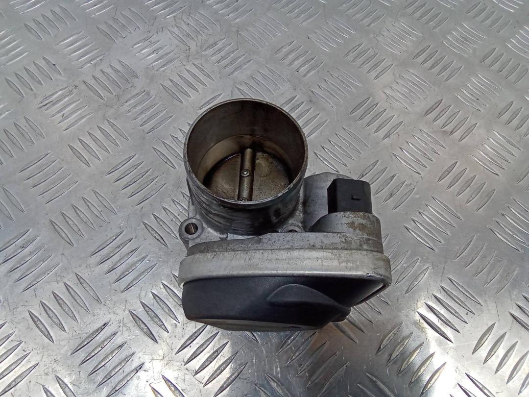 заслонка дроссельная Renault Megane 2 поколение 2005, 1.4 л., бензин, МКПП, A2C59511232 - фото №1