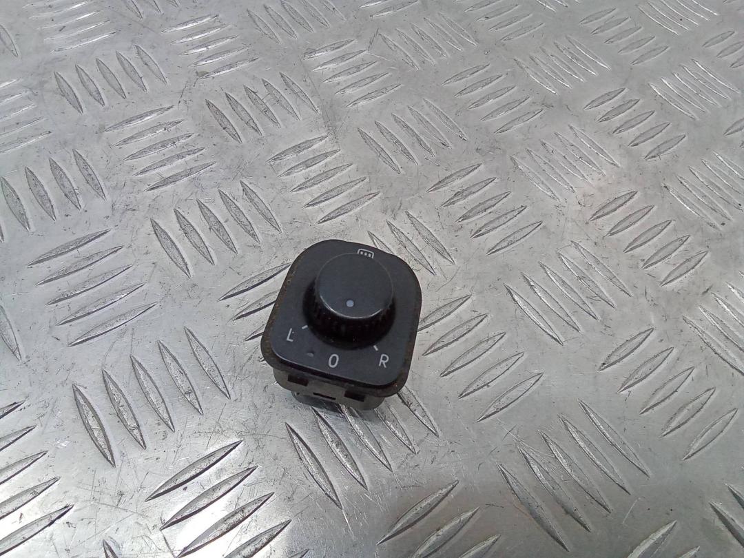 джойстик регулировки зеркал Volkswagen Passat B6 2005, 1K0959565 - фото №1