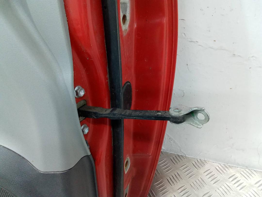 ограничитель открывания двери Suzuki Alto 7 поколение 2010 - фото №1