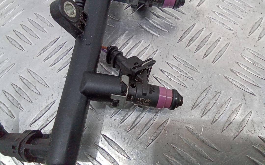 форсунка Renault Modus 1 поколение 2005, 1.6 л., бензин, ITGM60, H132259 - фото №1